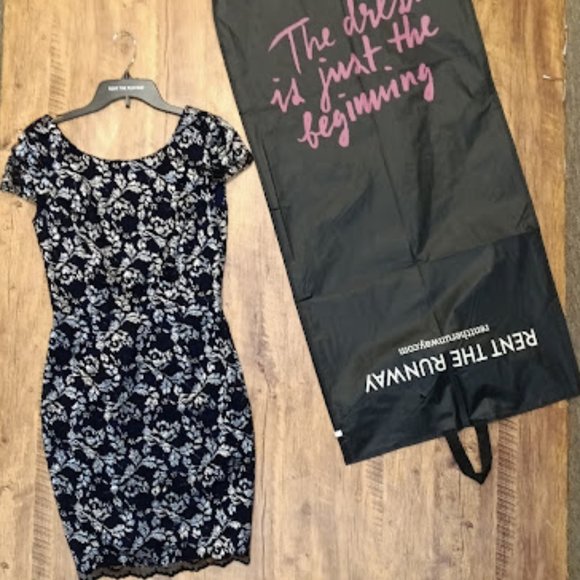 Slate & Willow Lace Open back dress - Picture 5 of 7